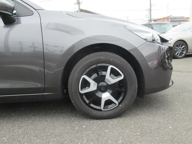 ＭＡＺＤＡ２ １．５　１５ＢＤ　４ＷＤ　３６０°ビューモニター　地デジチューナー　コーナーセンサー　レーンキープアシスト　Ｂｌｕｅｔｏｏｔｈオーディオ　レーダーブレーキ　ＬＥＤ　ＭＲＣＣ　ＥＴＣ　アイドリングストップ　フルセグ　オートライト（19枚目）