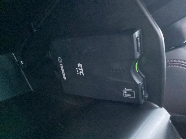 CX-8 2.5 25S ブラックトーン エディション 7人乗り サンルーフ BOSEサウンド 360°ビューモニター 2カメドラレコ ETC付き パノラマカメラ アダプティブクルーズ フルセグテレビ 盗難防止装置 Aライト BTオーディオ 記録簿 ABS(24枚目)