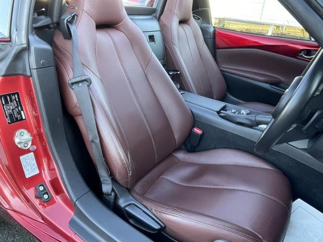 キメが細かく弾力性に富んだ振動吸収ウレタンの採用により、体を包み込んでくれるような心地よいフィット感を実現！