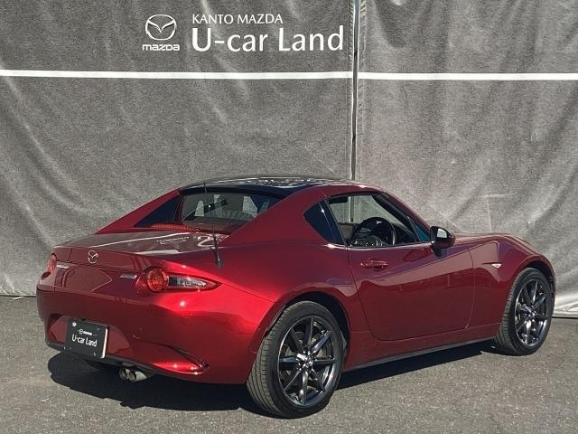 ４代目（ＮＤ型）ロードスターは３代目（ＮＣ型）ロードスターに対して１００Ｋｇ以上の軽量化を達成。ドライバーの意思にリニアに応える人馬一体の走りの根幹として、初代（ＮＡ型）ロードスターに迫る「軽さ」を体