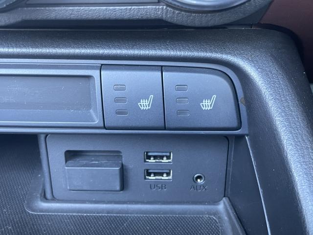 シートヒーターが装備されていますので、寒い冬の日でも快適なドライブをお楽しみいただけます！