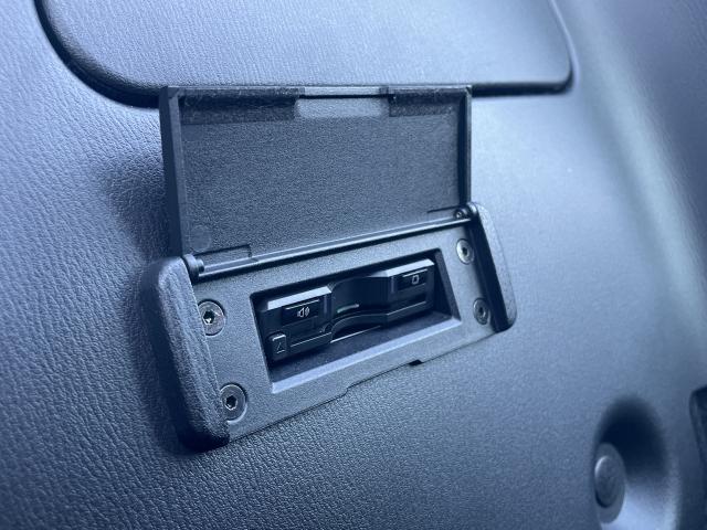 ＥＴＣ車載器搭載です。スマートＩＣも増えてきており、必須装備といって良い便利装備です。