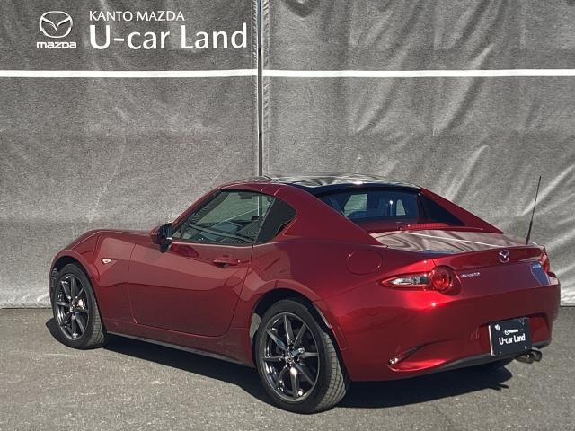 ４代目ロードスターはいつまでも眺めていたくなる、魅力的なリアデザインを目指し設計されています。またリアコンビネーションランプは歴代ロードスターを彷彿させる丸と楕円モチーフによってデザインされています。