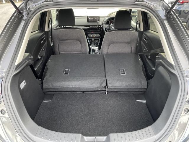 ＭＡＺＤＡ２ １．５　１５ＢＤ　インパネグロスブラック　３６０°セーフティパッケージ　ウォームコンフォートパッケージ　セーフティクルーズパッケージ　パノラマモニタ　ブルートゥース　デモアップ　スマートシティブレーキサポート　ＥＴＣ（10枚目）