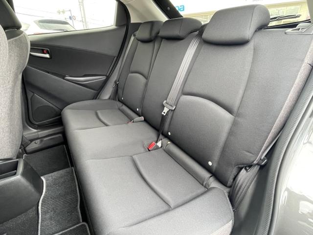 ＭＡＺＤＡ２ １．５　１５ＢＤ　インパネグロスブラック　３６０°セーフティパッケージ　ウォームコンフォートパッケージ　セーフティクルーズパッケージ　パノラマモニタ　ブルートゥース　デモアップ　スマートシティブレーキサポート　ＥＴＣ（8枚目）