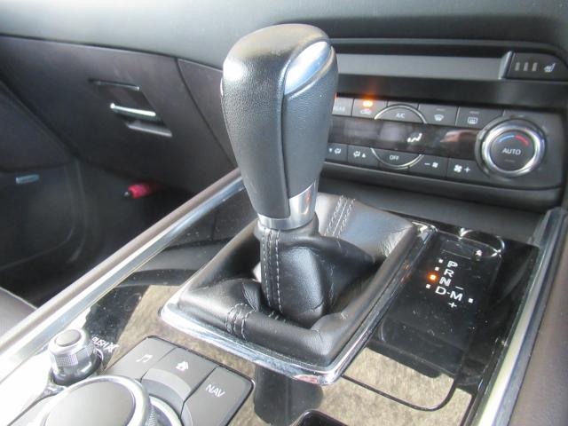 ＣＸ－８ ２．２　ＸＤ　Ｌパッケージ　ディーゼルターボ　６人乗り　ＢＯＳＥサウンドシステム　リアシートモニター　オートリアゲート　定期点検記録簿　ＤＶＤ再生機能　レーンキープ　本革シート　Ｂｌｕｅｔｏｏｔｈ接続　クリアランスソナー　１オーナー　パワーシート（21枚目）