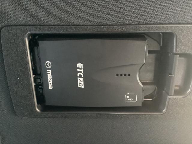 ＣＸ－８ ２．２　ＸＤ　Ｌパッケージ　ディーゼルターボ　６人乗り　ＢＯＳＥサウンドシステム　リアシートモニター　オートリアゲート　定期点検記録簿　ＤＶＤ再生機能　レーンキープ　本革シート　Ｂｌｕｅｔｏｏｔｈ接続　クリアランスソナー　１オーナー　パワーシート（24枚目）