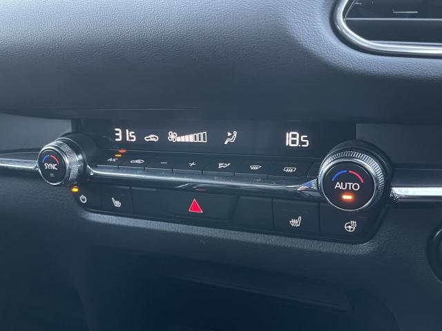 CX-30 2.0 20S ブラックトーンエディション ドライビングポジションサポートパッケージ スマートキー 電動リアゲート ドライブレコーダー クリアランスソナー アイドリングストップ アラウンドビューモニター ワンオーナー オートライト ETC(19枚目)