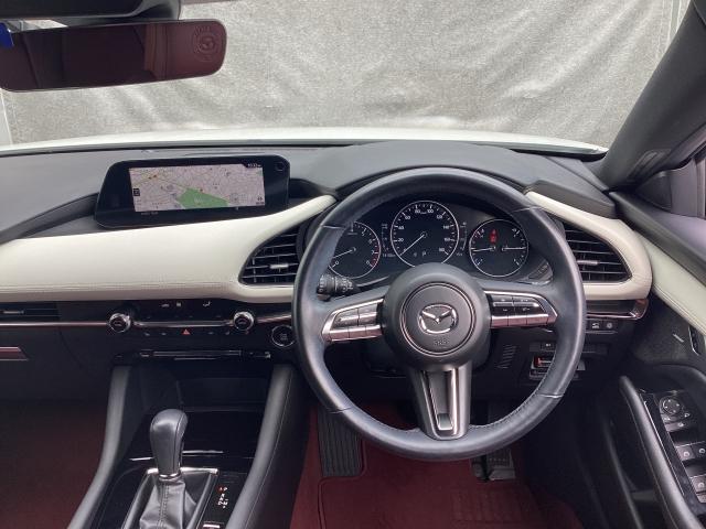 MAZDA3ファストバック 2.0 20S 100周年 特別記念車 赤革 ナビ ETC2.0 ドラレコ 360度ビューモニター スマートブレーキサポート フルセグ 車線逸脱警報 パーキングセンサー ワンオーナー シートヒーター DVD ドラレコ オートライト ETC(2枚目)