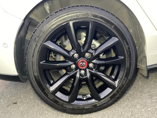 MAZDA3ファストバック 2.0 20S 100周年 特別記念車 赤革 ナビ ETC2.0 ドラレコ 360度ビューモニター スマートブレーキサポート フルセグ 車線逸脱警報 パーキングセンサー ワンオーナー シートヒーター DVD ドラレコ オートライト ETC(32枚目)