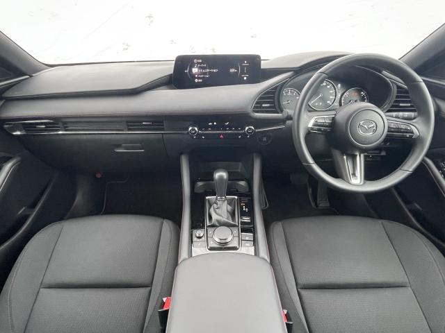 ＭＡＺＤＡ３ファストバック １．５　１５Ｓ　ブラック　セレクション　３６０°セーフティパッケージ　コンフォートパッケージ　シートヒーター　パワーシート　フルセグ　レーダークルーズコントロール　３６０度ビューモニター　ＬＥＤヘッドライト（2枚目）