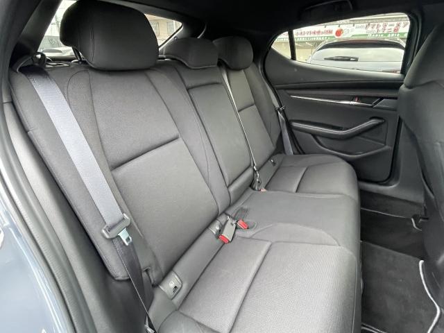 ＭＡＺＤＡ３ファストバック １．５　１５Ｓ　ブラック　セレクション　３６０°セーフティパッケージ　コンフォートパッケージ　シートヒーター　パワーシート　フルセグ　レーダークルーズコントロール　３６０度ビューモニター　ＬＥＤヘッドライト（8枚目）