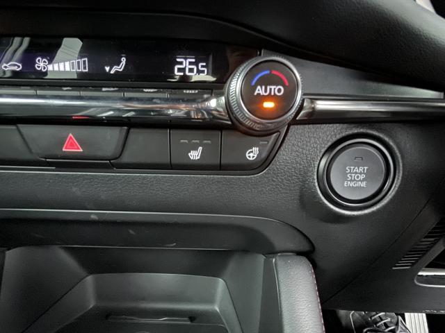 ＭＡＺＤＡ３ファストバック １．５　１５Ｓ　ブラック　セレクション　３６０°セーフティパッケージ　コンフォートパッケージ　シートヒーター　パワーシート　フルセグ　レーダークルーズコントロール　３６０度ビューモニター　ＬＥＤヘッドライト（16枚目）