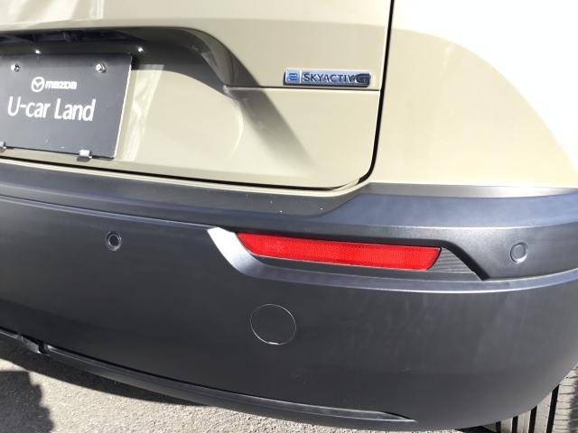 �t�����g�A���A�o���p�[�ɂ͏�Q���ւ̐ڋ߂��A���[�����Œm�点�Ă����p�[�L���O�Z���T�[����������Ă��܂��B