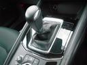 ミッションには6速AT SKYACTIV-DRIVEを搭載。MTのようなダイレクトフィール、力強い発進とスムーズな変速、そして低燃費にも貢献する高効率ATです。