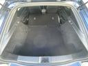 リアシートを使用していても、しっかり積めるワイドなトランクスペース!