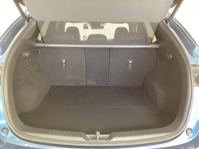 ＣＸ－５ ２．２　ＸＤ　エクスクルーシブ　モード　ディーゼルターボ　４　シートベンチレーション　１９ＡＷ　３６０度　ＢＯＳＥ　１オーナー車　地デジ　レーンキープ　盗難防止装置　本革シート　Ｂｌｕｅｔｏｏｔｈ対応　キーレス　記録簿　ＬＥＤ　クリアランスソナー　ＡＷＤ　ＵＳＢ（11枚目）
