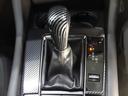 アクセルペダルを踏み込む量や速さに応じて変速パターンを最適制御し、人馬一体の運転感覚を発揮してくれる６速オートマ！