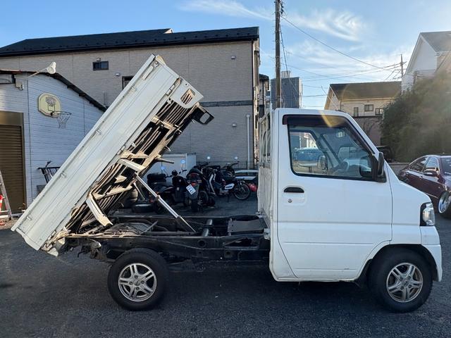 ミニキャブトラック ダンプ　４ＷＤ　５ＭＴ　社外オーディオ　社外アルミ（9枚目）
