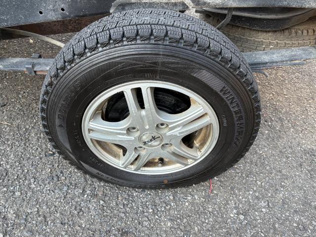 ミニキャブトラック ダンプ　４ＷＤ　５ＭＴ　社外オーディオ　社外アルミ（19枚目）