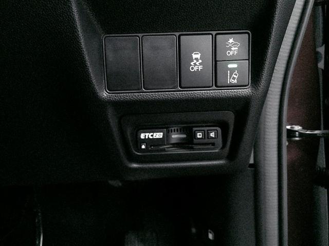 ステップワゴンスパーダ スパーダ・クールスピリット ホンダセンシング ミュージックプレイヤー接続可 サイドエアバック スマートキ AW 左右電動スライドドア バックモニタ Wエアコン 地TV ナビ&TV 三列シート 助手席エアバッグ ドライブレコーダ AAC ABS(10枚目)