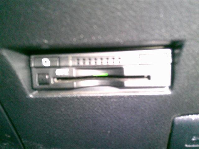 カローラアクシオ １．５Ｇ　横滑り防止装置　衝突軽減システム　フルセグＴＶ　バックモニター　ＬＥＤヘッドライト　スマートキー　ＡＵＸ　サイドエアバック　キーレスエントリー　点検記録簿　オートエアコン　ＡＢＳ　デュアルエアバック（10枚目）