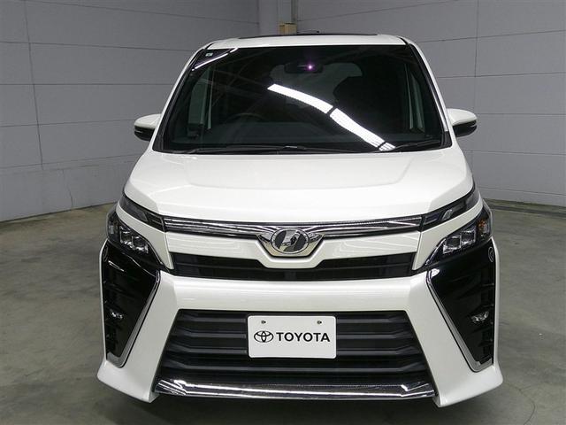 ヴォクシー ＺＳ　両電動スライドドア　サンルーフ　地デジ　盗難防止システム　オートエアコン　ダブルエアバッグ　ＤＶＤ再生可　ＥＴＣ　ＬＥＤヘッドライト　メモリーナビ　オートクルーズ　ナビＴＶ　３列シート　ＰＷ　ＡＢＳ（2枚目）