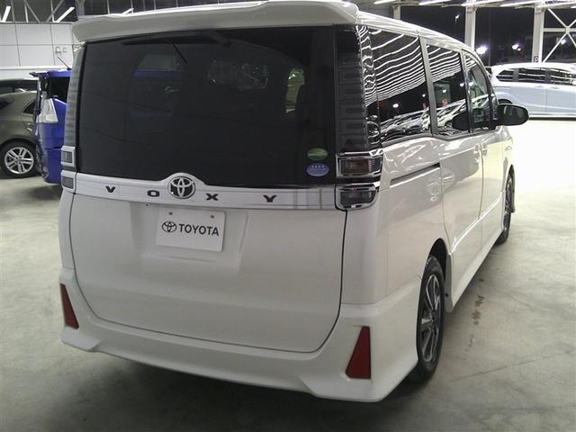 ヴォクシー ＺＳ　両電動スライドドア　サンルーフ　地デジ　盗難防止システム　オートエアコン　ダブルエアバッグ　ＤＶＤ再生可　ＥＴＣ　ＬＥＤヘッドライト　メモリーナビ　オートクルーズ　ナビＴＶ　３列シート　ＰＷ　ＡＢＳ（4枚目）