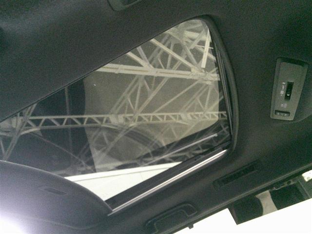 ヴォクシー ＺＳ　両電動スライドドア　サンルーフ　地デジ　盗難防止システム　オートエアコン　ダブルエアバッグ　ＤＶＤ再生可　ＥＴＣ　ＬＥＤヘッドライト　メモリーナビ　オートクルーズ　ナビＴＶ　３列シート　ＰＷ　ＡＢＳ（7枚目）