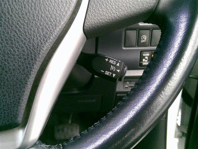 ノア Ｇ　リアエアコン　フルセグテレビ　盗難防止システム　記録簿付き　エアバッグ　アルミ　キーレス　クルーズコントロール　ＤＶＤ再生　ＥＴＣ　メモリーナビ　３列シート　ミュージックプレイヤー接続可　ＥＳＣ（14枚目）