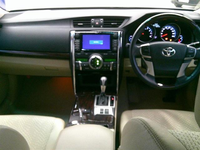 マークＸ ２５０Ｇ　リラックスセレクション　オートエアコン　デュアルエアバック　サイドカーテンエアバック　点検記録簿　ＤＶＤ再生可　パワーステアリング　ＰＷ　盗難防止システム　エアバック　アルミホイール　ＡＢＳ　ＥＴＣ　ＨＤＤナビ　リヤカメラ（8枚目）