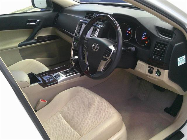 マークＸ ２５０Ｇ　リラックスセレクション　オートエアコン　デュアルエアバック　サイドカーテンエアバック　点検記録簿　ＤＶＤ再生可　パワーステアリング　ＰＷ　盗難防止システム　エアバック　アルミホイール　ＡＢＳ　ＥＴＣ　ＨＤＤナビ　リヤカメラ（10枚目）