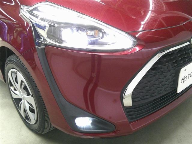 シエンタ ハイブリッドＧ　クエロ　点検記録簿　地デジＴＶ　盗難防止　横滑り防止　ＬＥＤライト　クルコン　ドライブレコーダー　スマートキー　ＥＴＣ　バックモニタ　ＤＶＤ　オ－トエアコン　メモリ－ナビ　エアバッグ　３列シート　ナビ＆ＴＶ（19枚目）