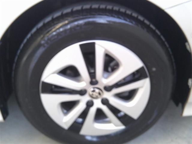 プリウス A 衝突軽減ブレーキシステム Bモニタ 記録簿有 LEDヘッド クルーズコントロール セキュリティー スマートキー パワーステアリング ETC 1オーナー アルミホイル オートエアコン SRS ABS(19枚目)