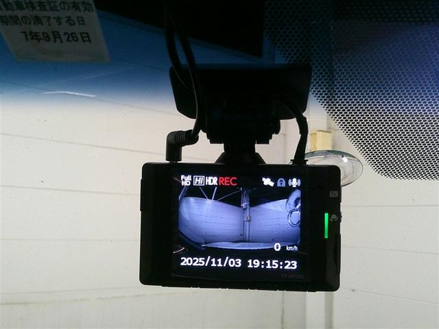 カムリ ＷＳ　盗難防止システム　サイドエアバッグ　パワステ　Ｐシート　クルーズコントロール　ＬＥＤヘッドライト　ナビ　メモリ－ナビ　スマートキー　キーフリー　ＥＴＣ　アルミ　ドライブレコーダー　オートエアコン（19枚目）