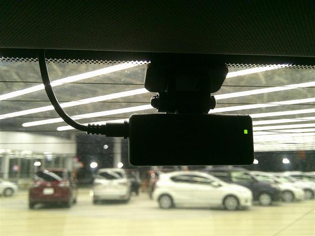 カムリ ＷＳ　盗難防止システム　サイドエアバッグ　パワステ　Ｐシート　クルーズコントロール　ＬＥＤヘッドライト　ナビ　メモリ－ナビ　スマートキー　キーフリー　ＥＴＣ　アルミ　ドライブレコーダー　オートエアコン（20枚目）