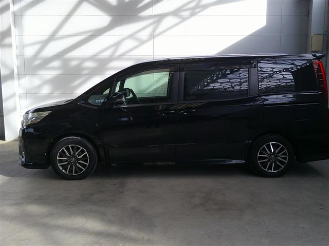 ノア サイドリフトアップシート（3枚目）