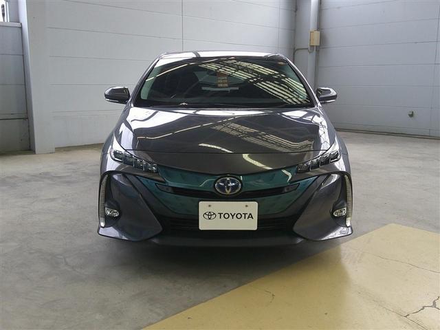 プリウスＰＨＶ Ａプレミアム　ＬＥＤライト　点検記録簿　横滑り防止機能　黒革シート　イモビライザー　ＥＴＣ　Ｂカメラ　パワステ　オートエアコン　ドラレコ　パワーウィンドウ　アルミ　ＡＢＳ　クルコン　メモリーナビ　エアバッグ（2枚目）