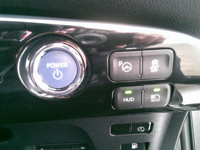 プリウスＰＨＶ Ａプレミアム　ＬＥＤライト　点検記録簿　横滑り防止機能　黒革シート　イモビライザー　ＥＴＣ　Ｂカメラ　パワステ　オートエアコン　ドラレコ　パワーウィンドウ　アルミ　ＡＢＳ　クルコン　メモリーナビ　エアバッグ（14枚目）