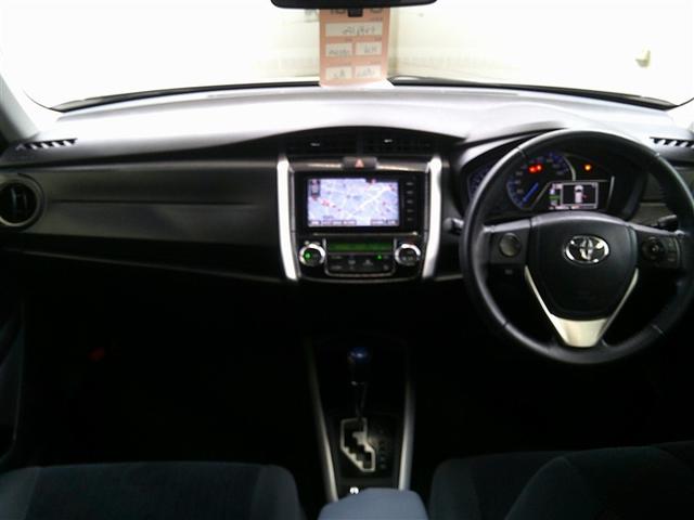 カローラフィールダー ハイブリッドＧ　スマートエントリー　メンテナンスノート　助手席エアバック　フルセグ地デジＴＶ　エアバック　カーテンエアバッグ　ワイヤレスキー　盗難防止　パワーウィンド　横滑防止装置　ＡＡＣ　ＡＢＳ　メモリナビ　ＥＴＣ（5枚目）