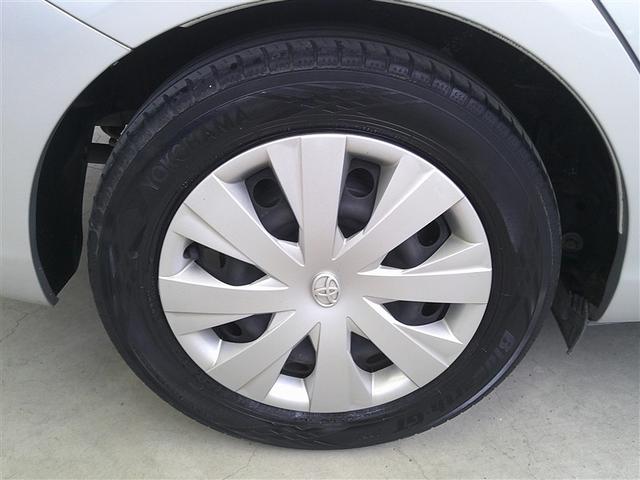 カローラフィールダー ハイブリッドＧ　スマートエントリー　メンテナンスノート　助手席エアバック　フルセグ地デジＴＶ　エアバック　カーテンエアバッグ　ワイヤレスキー　盗難防止　パワーウィンド　横滑防止装置　ＡＡＣ　ＡＢＳ　メモリナビ　ＥＴＣ（15枚目）