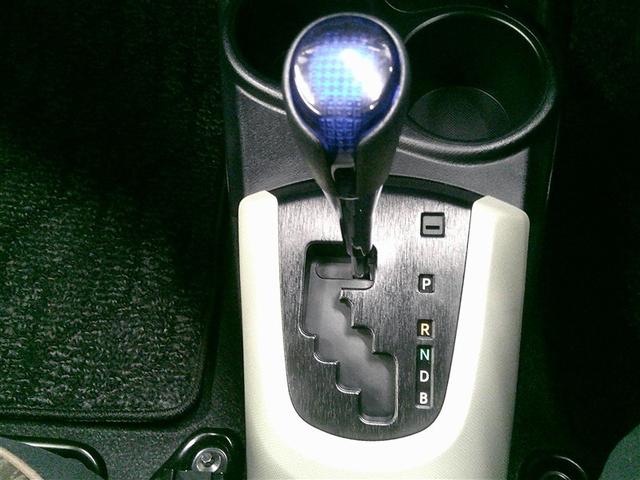 アクア Ｇ　メンテナンスノート　デュアルエアバック　ナビＴＶ　パワーウィンドウ　地デジ　ＥＳＣ　ＡＴエアコン　ＡＢＳ　パワーステアリング　運転席エアバッグ　ＤＶＤ再生機能　ＥＴＣ　メモリーナビゲーション（14枚目）