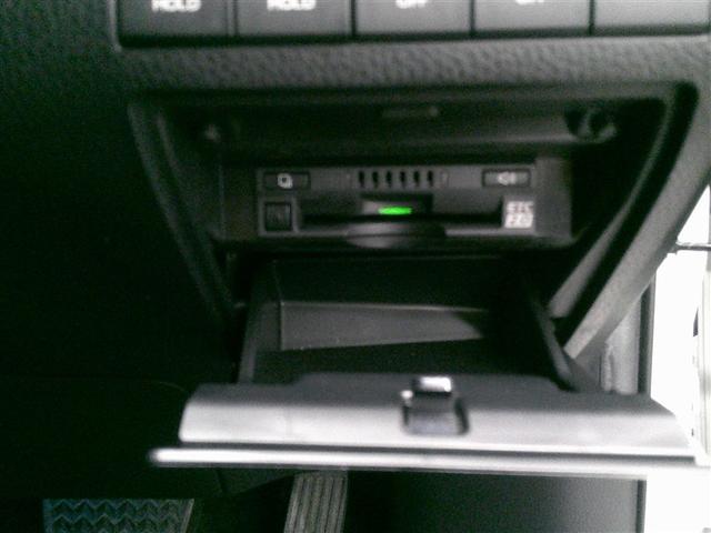 カムリ ＷＳ　地上デジタル　盗難防止システム　サイドエアバッグ　パワステ　Ｐシート　ＬＥＤヘッドライト　メモリ－ナビ　ＥＴＣ　アルミ　オートエアコン　ＡＢＳ　エアバッグ　ナビ＆ＴＶ　パワーウィンドウ　横滑防止装置（11枚目）