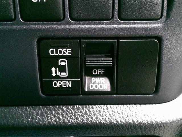 ヴォクシー ＺＳ　地デジ　盗難防止システム　オートエアコン　ダブルエアバッグ　ドライブレコーダー　ＥＴＣ　ＬＥＤヘッドライト　キーレスエントリー　メモリーナビ　ナビＴＶ　３列シート　リアオートエアコン　横滑り防止　ＰＷ（18枚目）