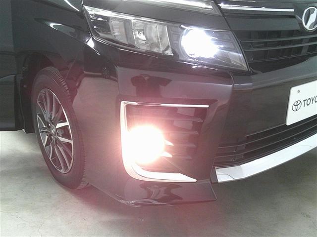 ヴォクシー ＺＳ　地デジ　盗難防止システム　オートエアコン　ダブルエアバッグ　ドライブレコーダー　ＥＴＣ　ＬＥＤヘッドライト　キーレスエントリー　メモリーナビ　ナビＴＶ　３列シート　リアオートエアコン　横滑り防止　ＰＷ（19枚目）