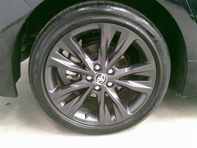 カローラツーリング ハイブリッド　ダブルバイビー　追突軽減ブレーキ　バックモニタ　地デジフルセグ　横滑防止　ナビＴＶ　スマキー　ＬＥＤライト　デュアルエアバッグ　エアコン　オートクルーズ　サイドエアバッグ　ＰＳ　キーフリー　ＡＢＳ　エアバック（7枚目）