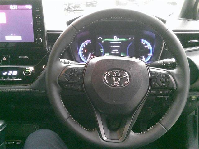 カローラツーリング ハイブリッド　ダブルバイビー　追突軽減ブレーキ　バックモニタ　地デジフルセグ　横滑防止　ナビＴＶ　スマキー　ＬＥＤライト　デュアルエアバッグ　エアコン　オートクルーズ　サイドエアバッグ　ＰＳ　キーフリー　ＡＢＳ　エアバック（18枚目）