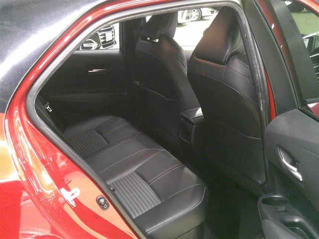 カローラスポーツ ハイブリッドＧ　スタイルパッケージ　衝突軽減ブレーキ　ＬＥＤライト　ナビ＆ＴＶ　エアコン　スマキー　横滑り防止装置　エアバッグ　盗難防止システム　アルミホイール　ワンオーナー　バックカメラ　ドラレコ　フルセグＴＶ　ＥＴＣ　パワステ（6枚目）