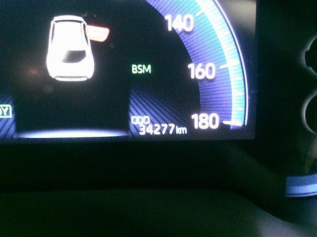 カローラスポーツ ハイブリッドＧ　スタイルパッケージ　衝突軽減ブレーキ　ＬＥＤライト　ナビ＆ＴＶ　エアコン　スマキー　横滑り防止装置　エアバッグ　盗難防止システム　アルミホイール　ワンオーナー　バックカメラ　ドラレコ　フルセグＴＶ　ＥＴＣ　パワステ（12枚目）