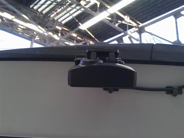 ノア ハイブリッドＸ　両側電動ドア　Ｂカメラ　１オーナー　ＤＶＤ再生可　横滑り防止　エアバック　オートエアコン　リアクーラー　パワーウィンドウ　メモリ－ナビ　ＡＷ　ＬＥＤヘッド　キーフリー　ウォークスルー　Ｄレコ　パワステ（14枚目）